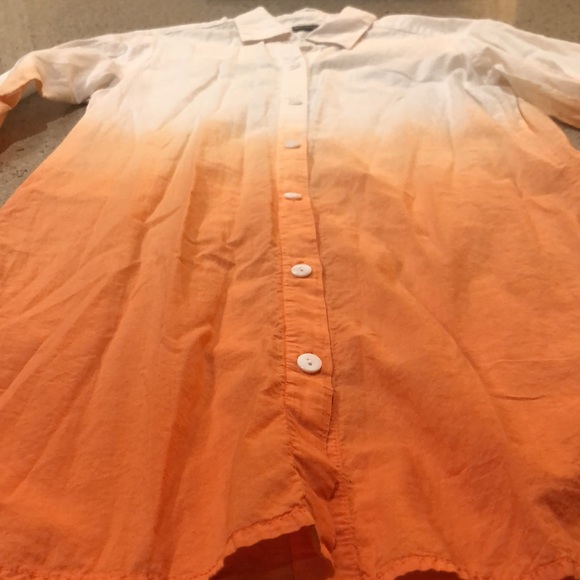 Tommy Bahama Women’s Button Down Shirt - Small - Picture 2 of 5